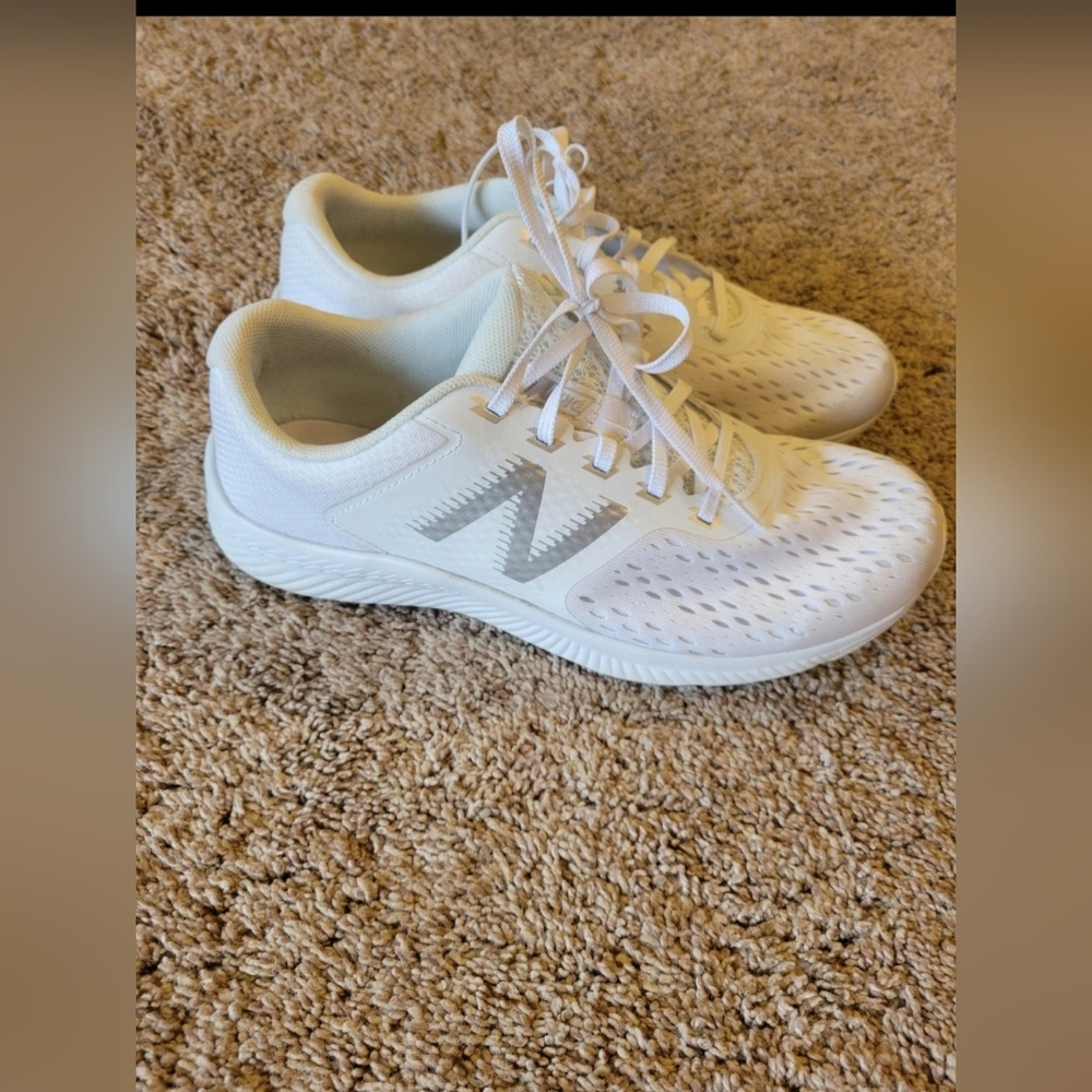 New Balance Drft Womens Size 9D Used